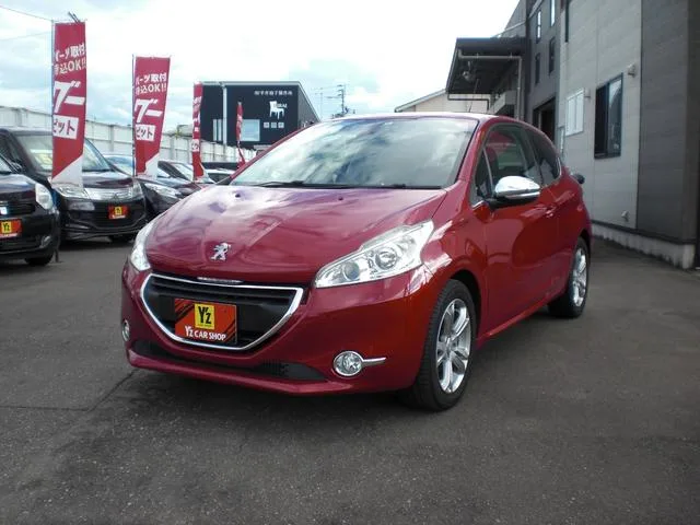 Peugeot 208 2014 из Японии — купить под ключ
