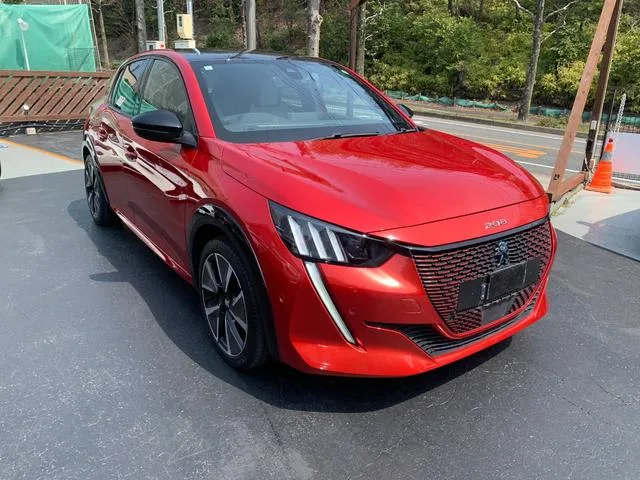Peugeot E-208 2021 из Японии — купить под ключ