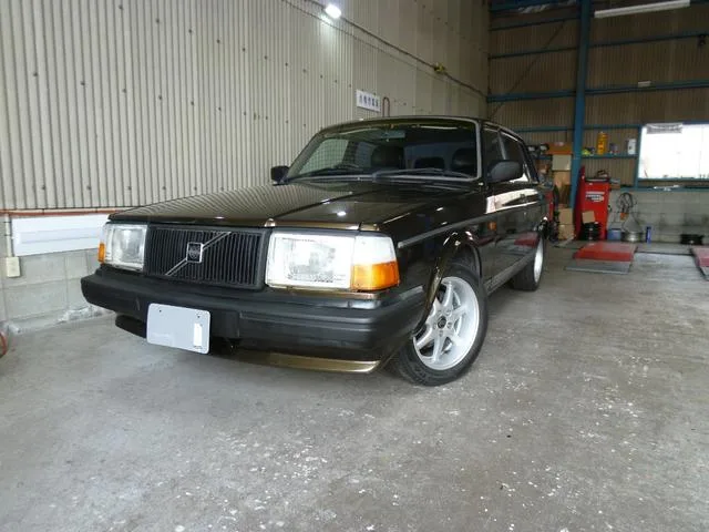 Volvo 240 1993 из Японии — купить под ключ