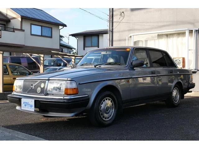 Volvo 240 1990 из Японии — купить под ключ