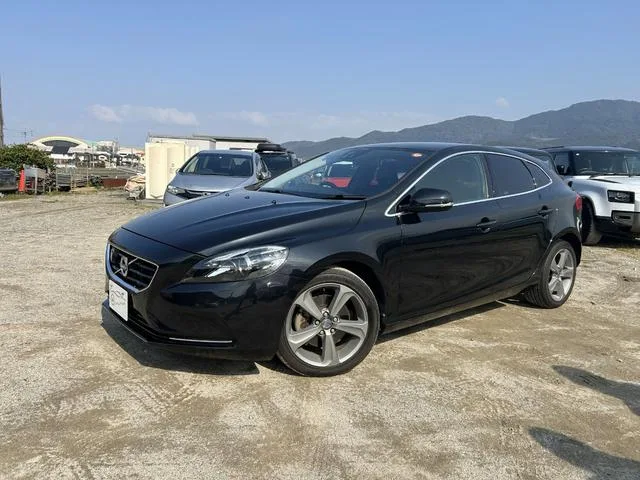 Volvo V40 2013 из Японии — купить под ключ