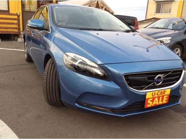 Volvo V40 2016 из Японии — купить под ключ