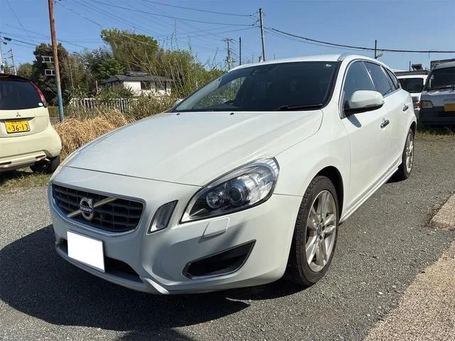 Volvo V60 2011 из Японии — купить под ключ