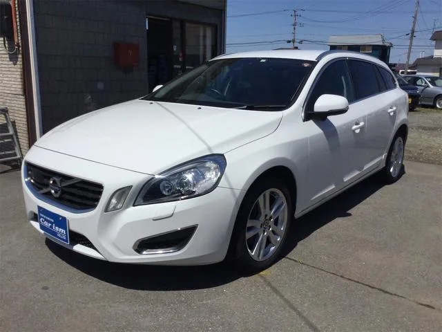 Volvo V60 2012 из Японии — купить под ключ