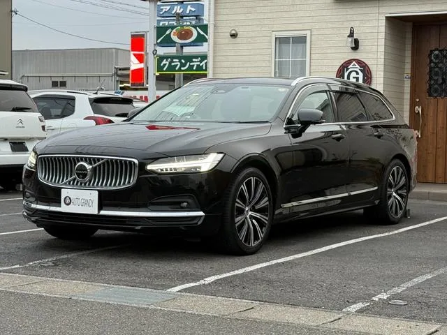 Volvo V90 2024 из Японии — купить под ключ