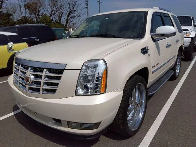 Cadillac CADILLAC ESCALADE 2008 из Японии — купить под ключ