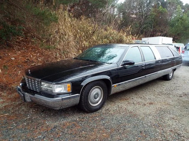Cadillac CADILLAC FLEETWOOD 1996 из Японии — купить под ключ