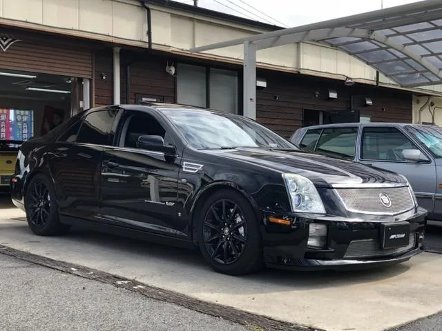 Cadillac CADILLAC STS 2008 из Японии — купить под ключ