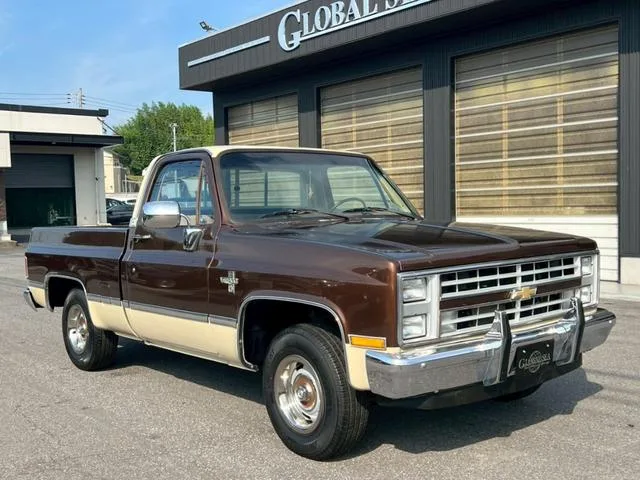 Chevrolet CHEVROLET C-10 1985 из Японии — купить под ключ