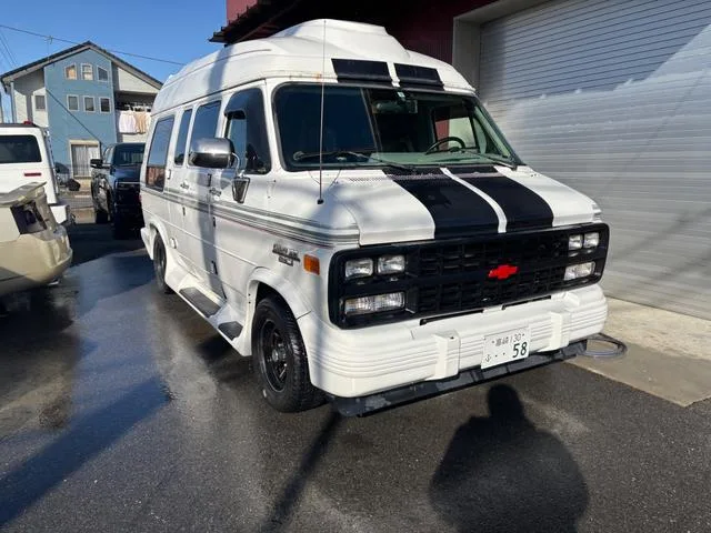 Chevrolet CHEVROLET CHEVYVAN 1995 из Японии — купить под ключ