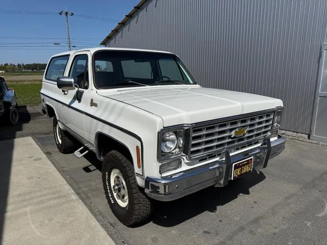 Chevrolet CHEVROLET K-5 1976 из Японии — купить под ключ