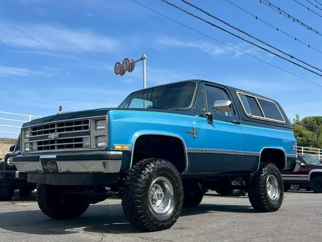 Chevrolet CHEVROLET K-5 1986 из Японии — купить под ключ