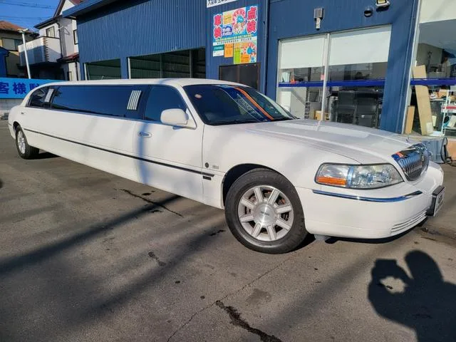 Lincoln LINCOLN LIMOUSINE 2008 из Японии — купить под ключ