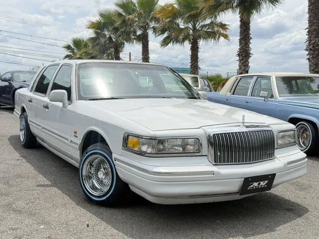 Lincoln LINCOLN TOWNCAR 1999 из Японии — купить под ключ