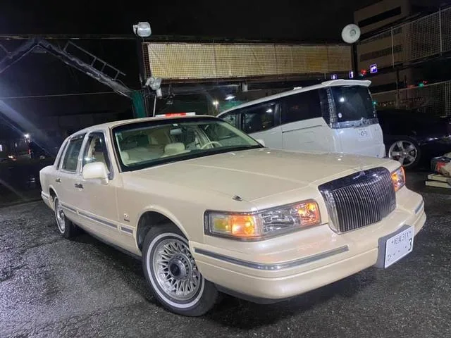 Lincoln LINCOLN TOWNCAR 1995 из Японии — купить под ключ