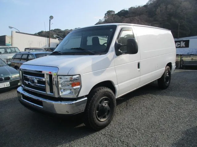 Ford E-150 2010 из Японии — купить под ключ
