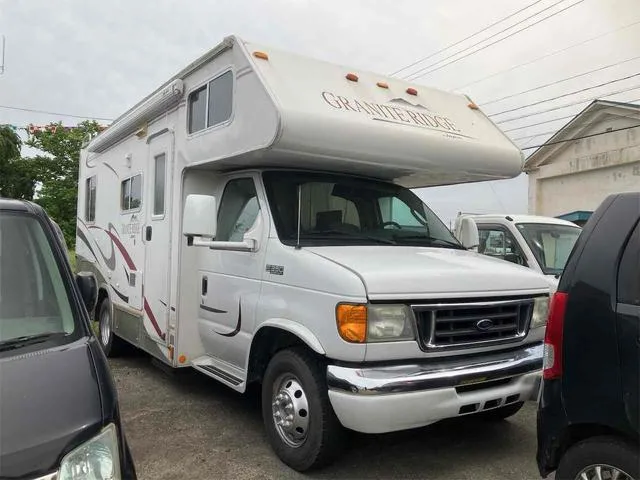 Ford E-350 2005 из Японии — купить под ключ