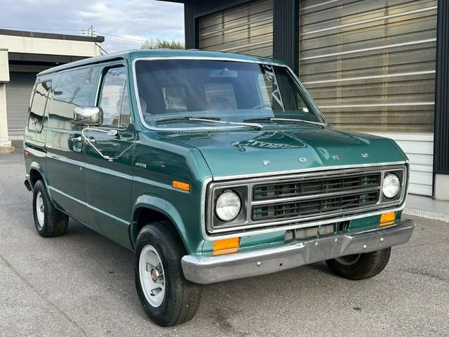 Ford ECONOLINE 1976 из Японии — купить под ключ