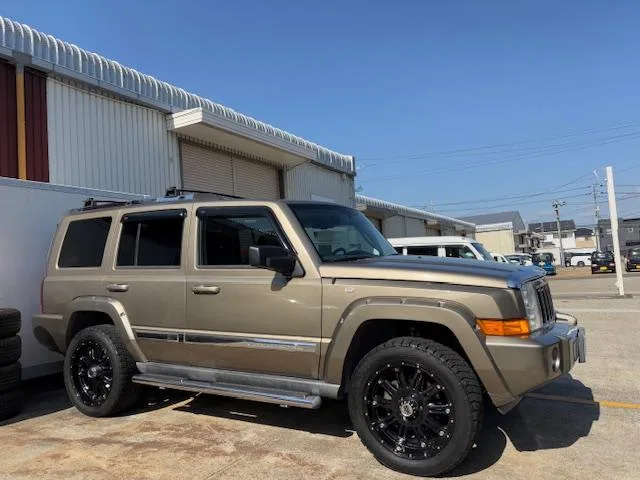 Chrysler Jeep JEEP COMMANDER 2006 из Японии — купить под ключ