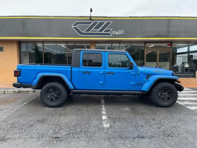 Chrysler Jeep JEEP GLADIATOR 2021 из Японии — купить под ключ