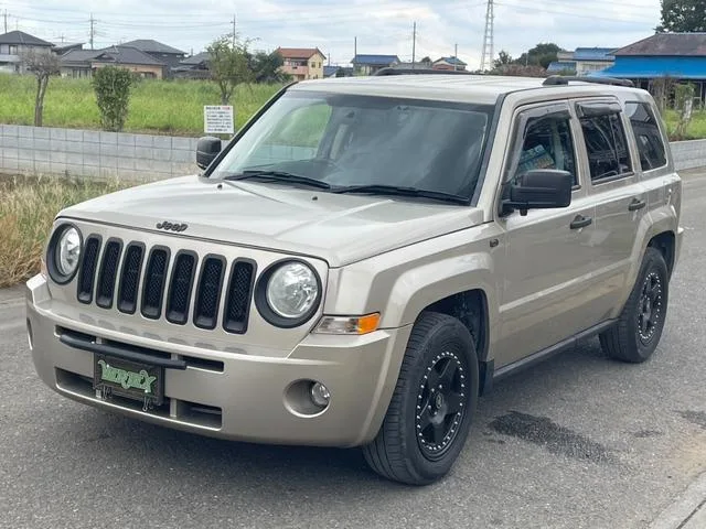 Chrysler Jeep JEEP PATRIOT 2010 из Японии — купить под ключ
