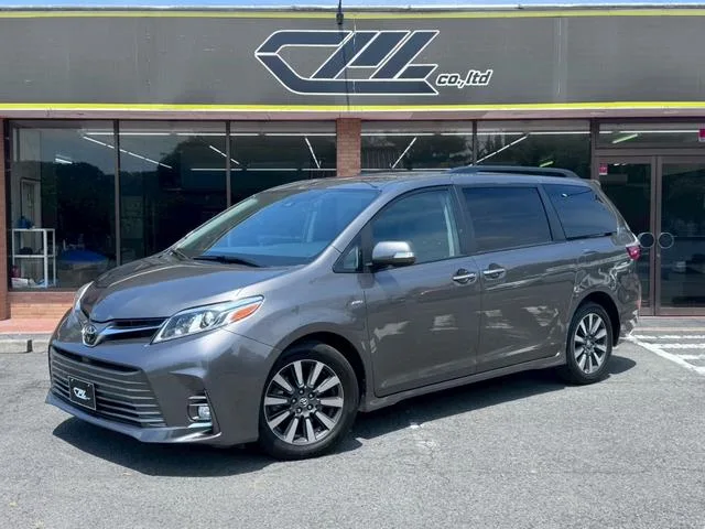 America Toyota SIENNA 2018 из Японии — купить под ключ