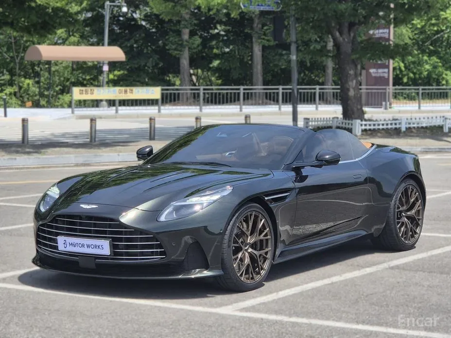 Aston Martin DB12 2025 из Кореи — купить под ключ