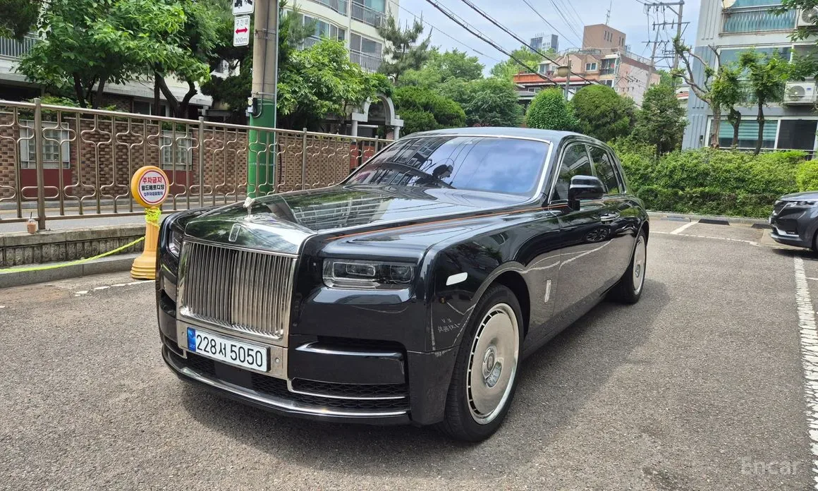 Rolls-Royce Phantom 2003 из Кореи — купить под ключ
