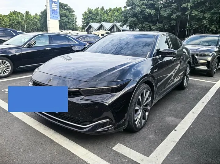 Toyota Crown SportCross 2024 из Китая — купить под ключ