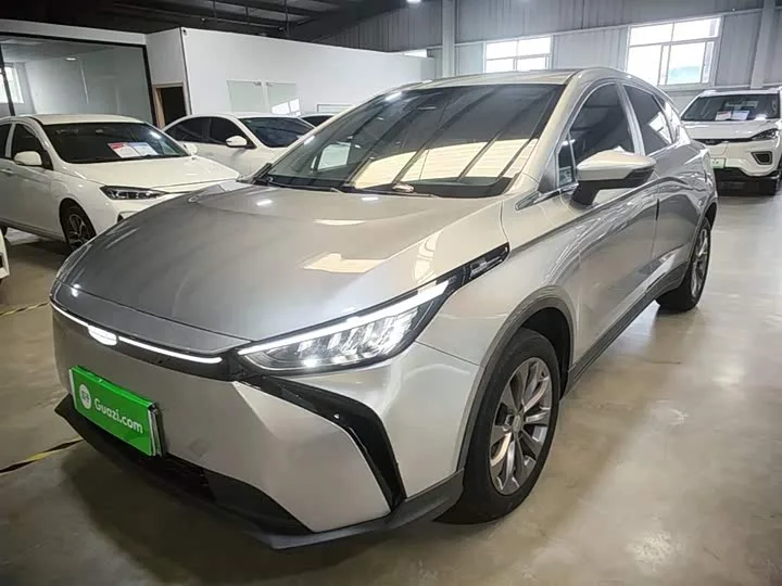 Geely Geometry M6 2023 из Китая — купить под ключ