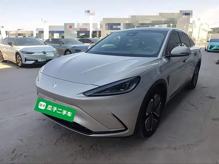 BAIC Arcfox Alpha S6 2025 из Китая — купить под ключ