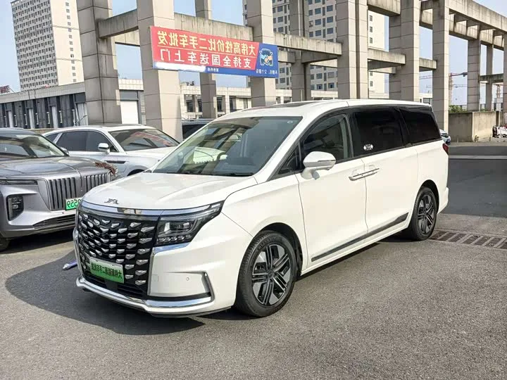 JAC Refine RF8 Hybrid 2024 из Китая — купить под ключ