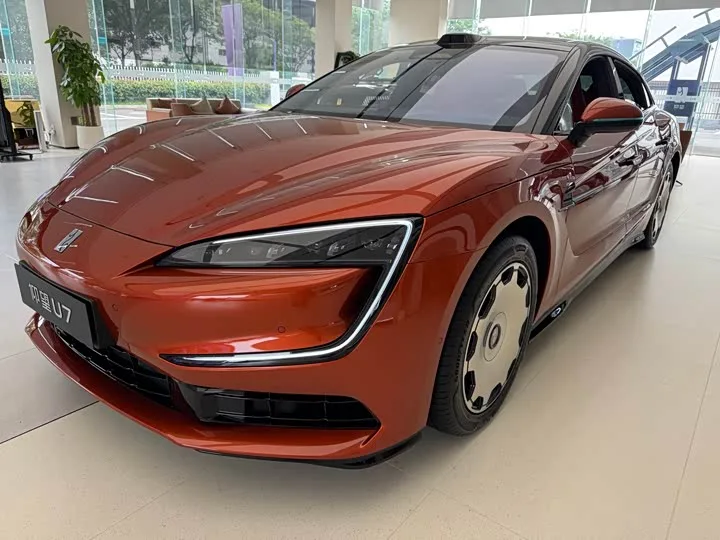 BYD Yangwang U7 2026 из Китая — купить под ключ