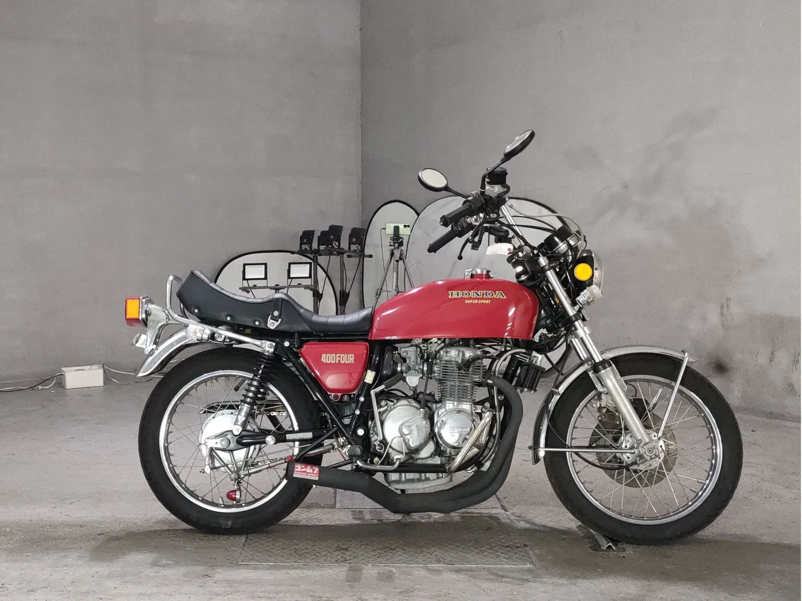 Honda CB400 с аукциона JBA, кадр 1