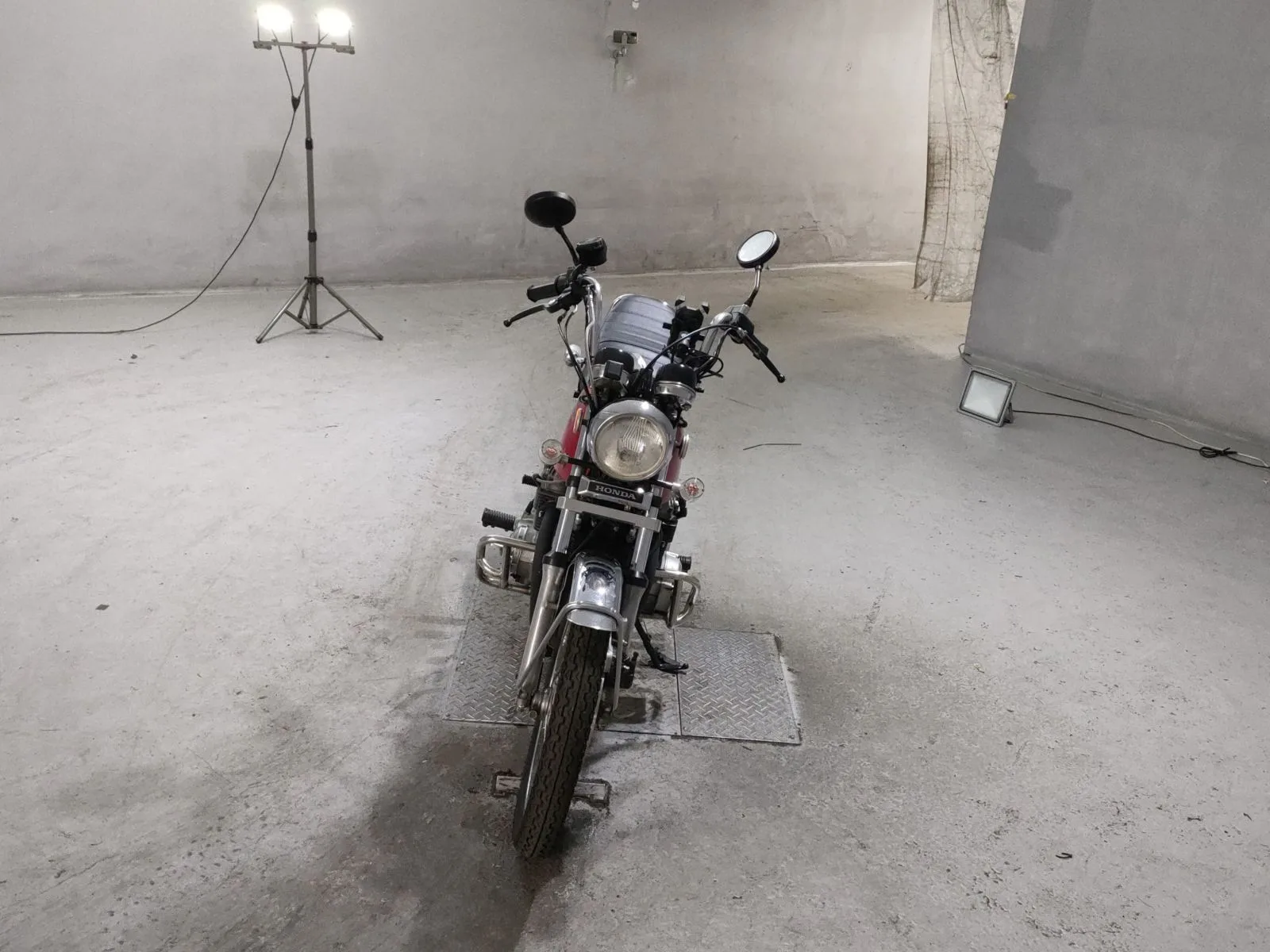 Honda CB400 с аукциона JBA, кадр 3