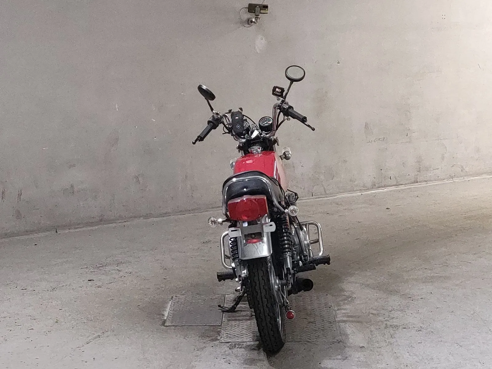 Honda CB400 с аукциона JBA, кадр 4