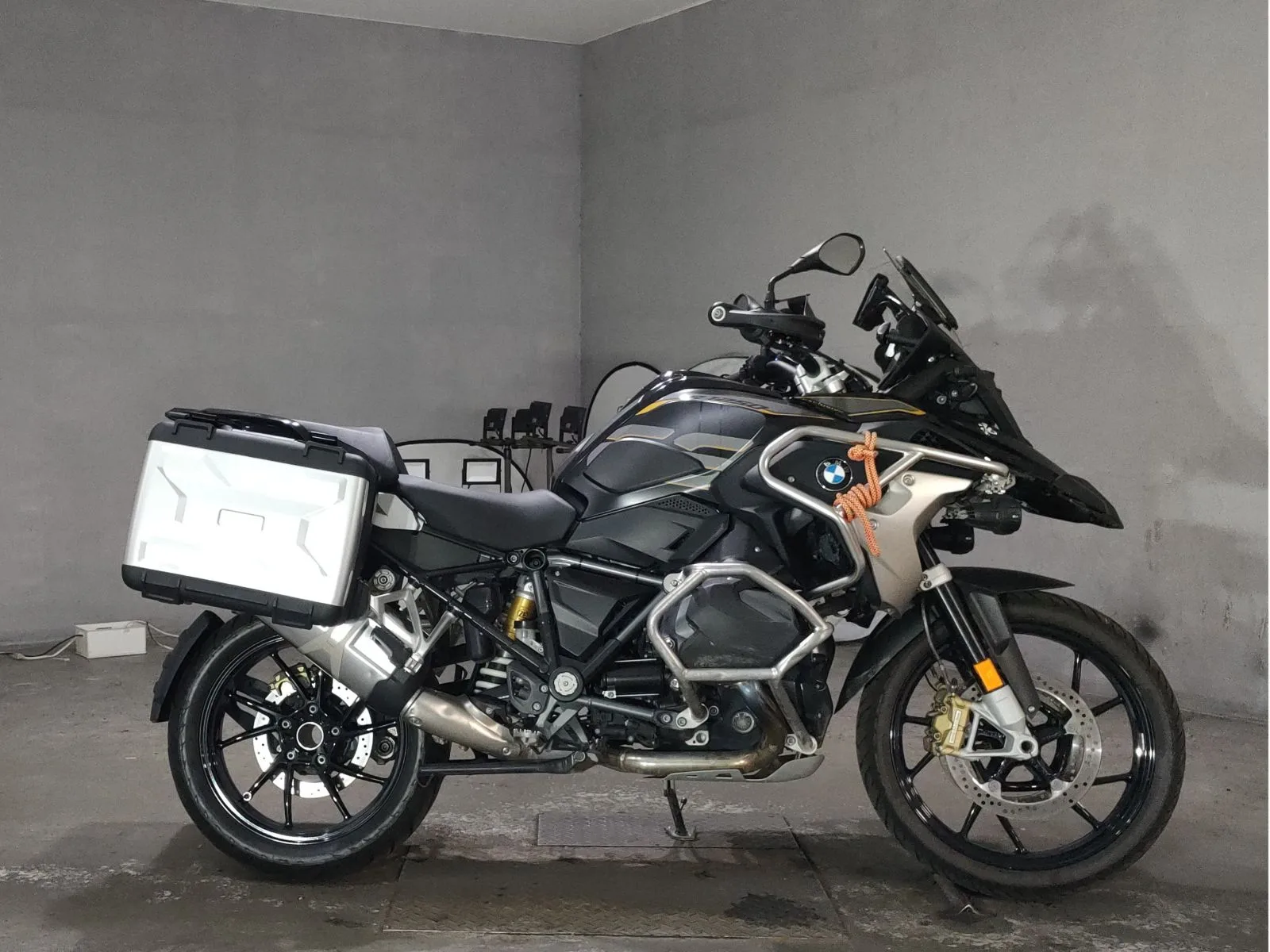 BMW R1250GS 2020 года с японского аукциона JBA