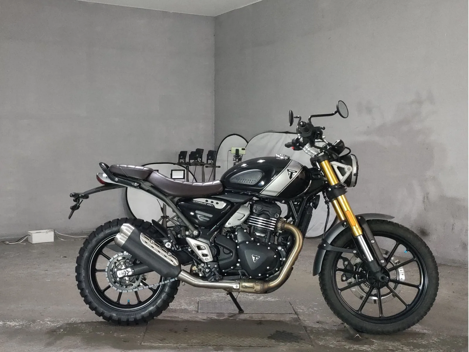 Triumph SCRAMBLER 400X из Японии