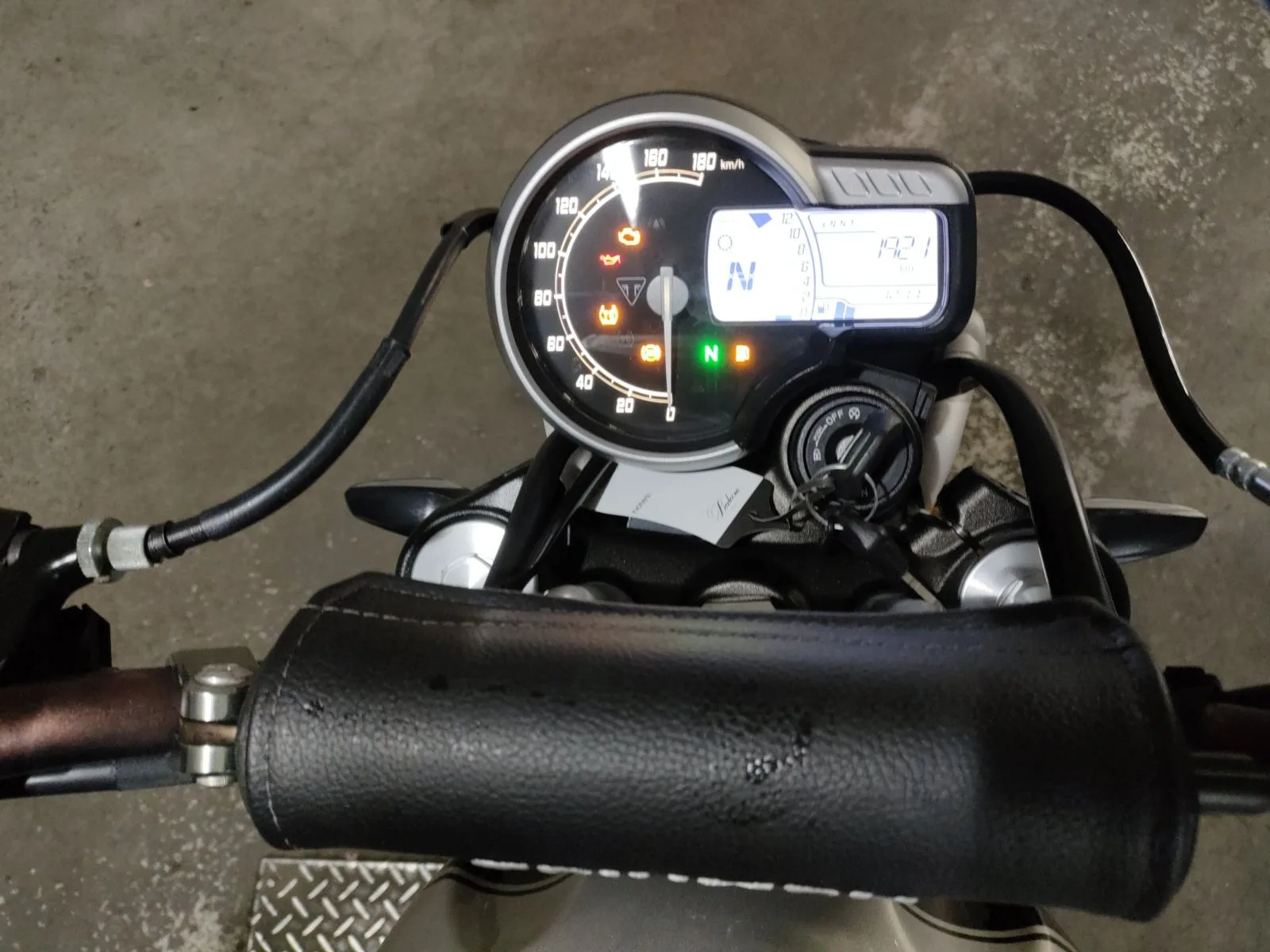 Triumph SCRAMBLER 400X с аукциона JBA, кадр 5