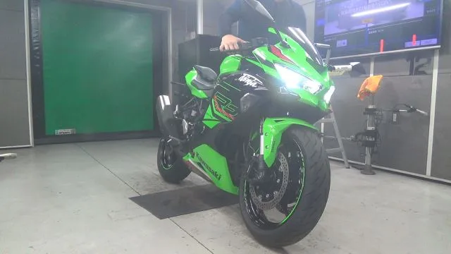 Kawasaki ZX-4RR 2023 года из Японии