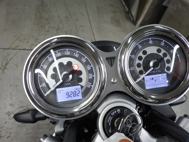 Triumph SPEED TWIN с аукциона BDS, кадр 7
