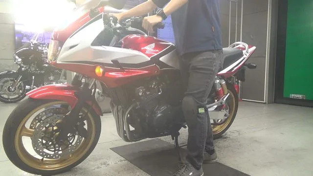 Honda CB400SFV-4 BOLDOR с аукциона BDS, кадр 2