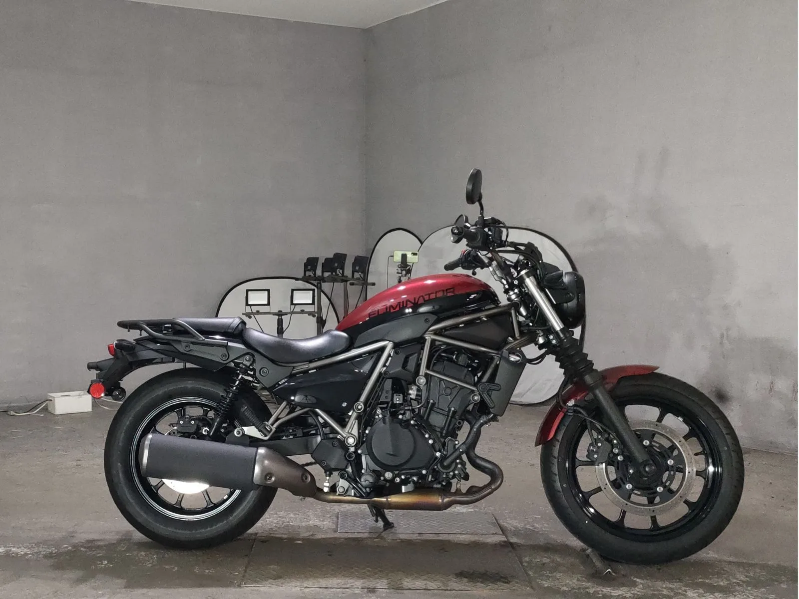 Kawasaki ELIMINATOR 400 2025 года с японского аукциона JBA
