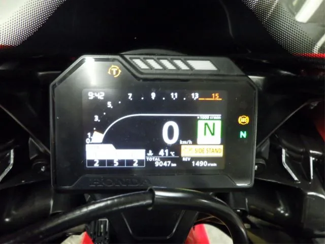 Honda CBR1000RR с аукциона BDS, кадр 9