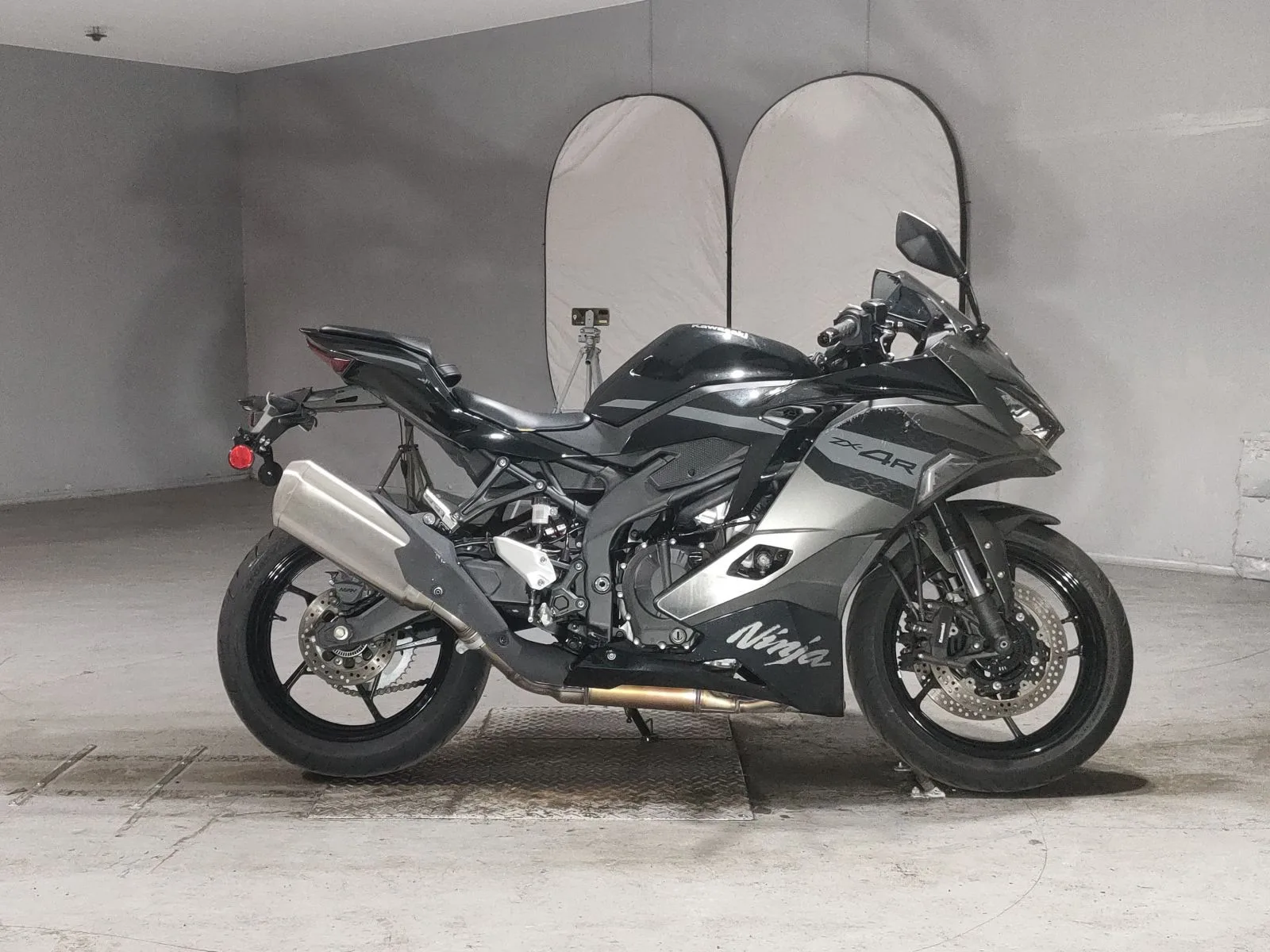 Kawasaki NINJA ZX-4R SE 2026 года из Японии
