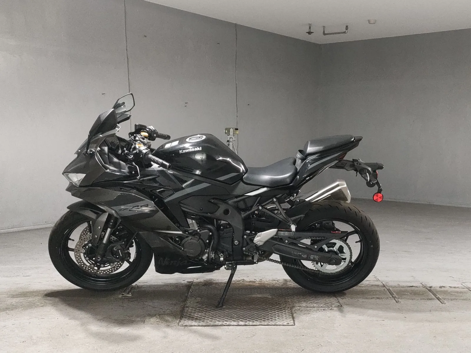 Kawasaki NINJA ZX-4R SE с аукциона JBA, кадр 2