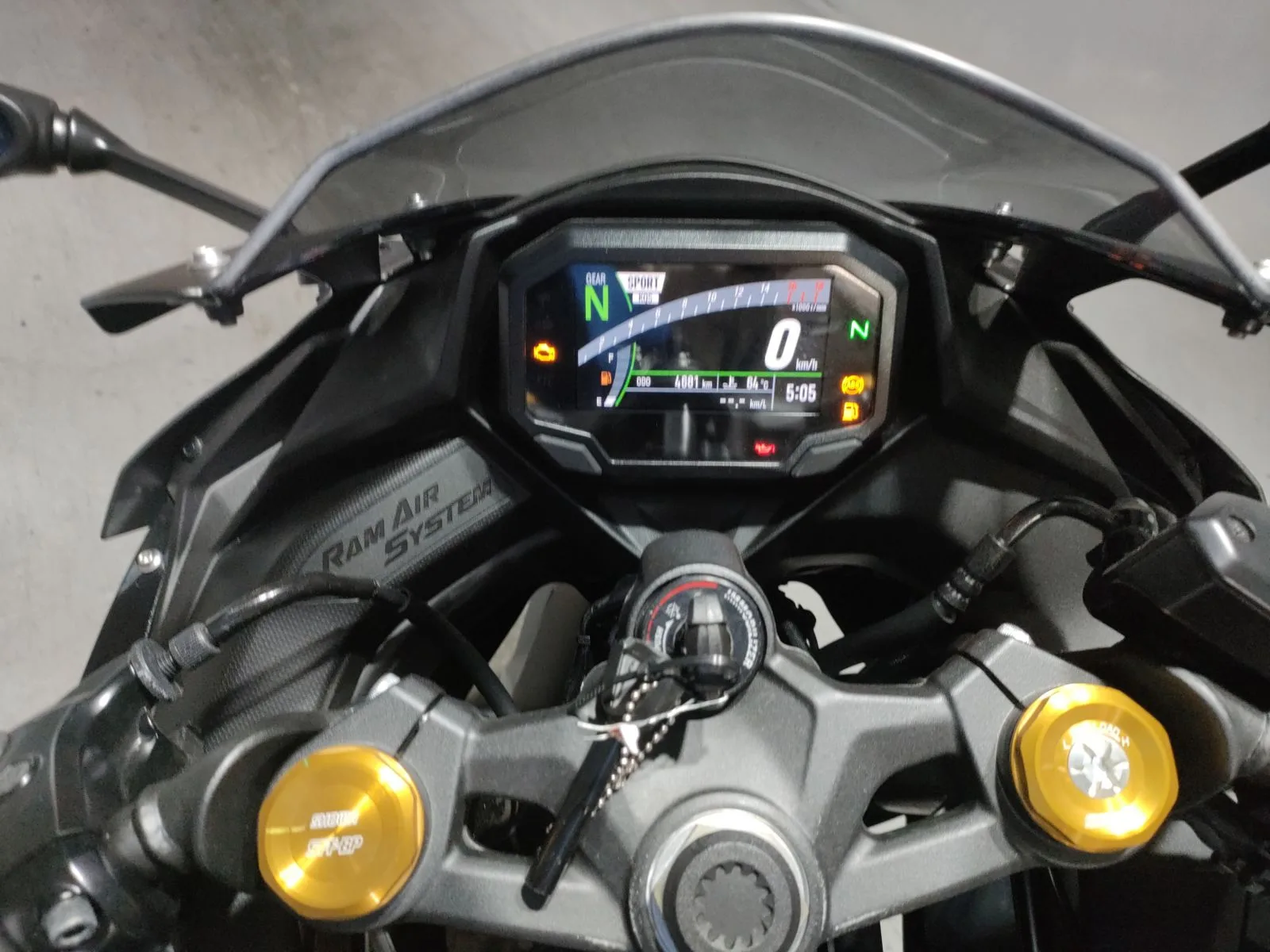 Kawasaki NINJA ZX-4R SE с аукциона JBA, кадр 5