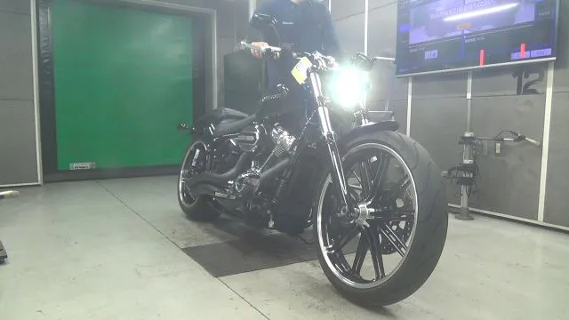 Harley-Davidson FXBRS1870 2018 года из Японии
