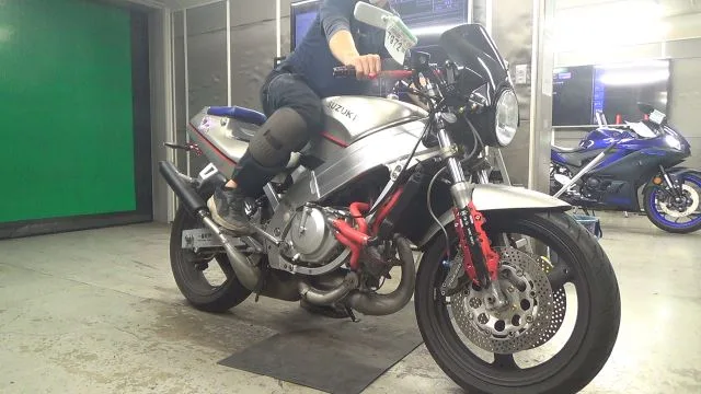 Suzuki RGV250  года из Японии
