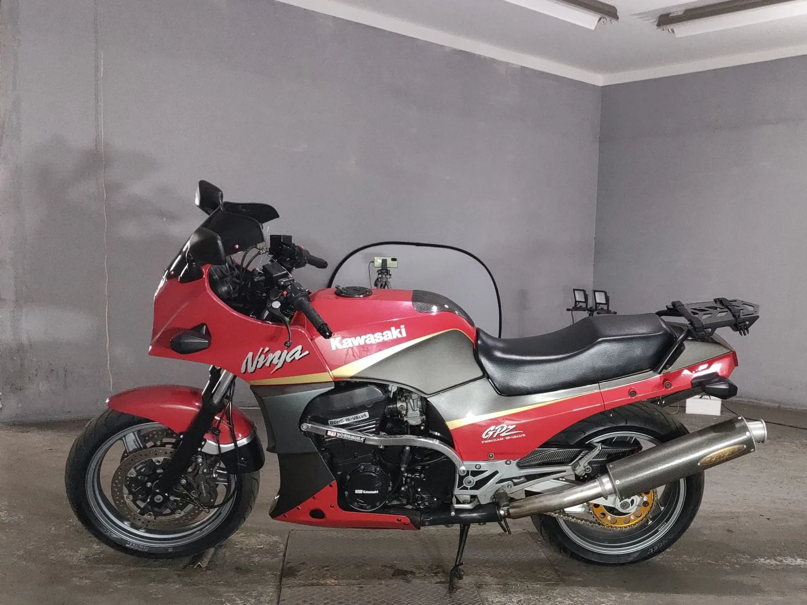Kawasaki GPZ900R с аукциона JBA, кадр 2